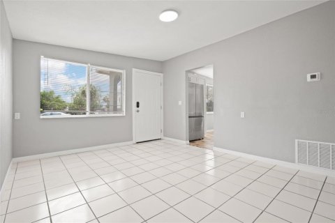 Casa en venta en Saint Petersburg, Florida, 5 dormitorios, 133.78 m2 № 1685115 - foto 5