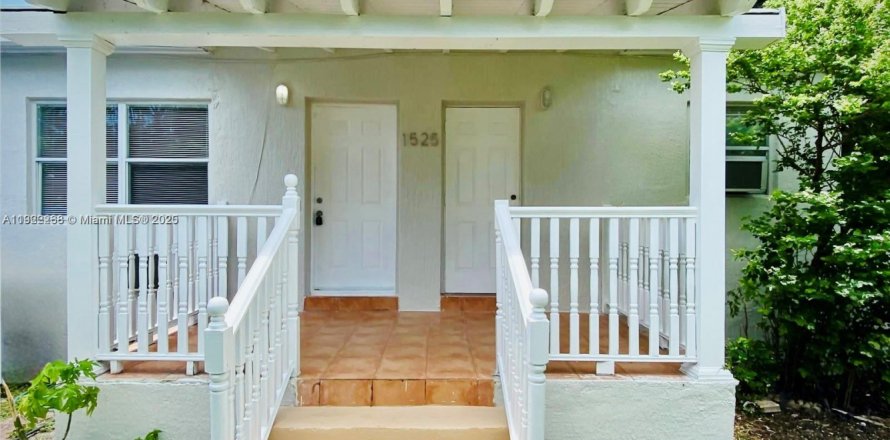 Casa en Miami, Florida 2 dormitorios, 148.27 m2 № 1976173