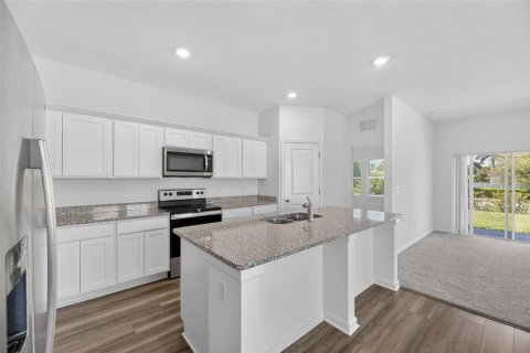 House in Ruskin, Florida 4 bedrooms, 177.63 sq.m. № 2219503 - photo 6