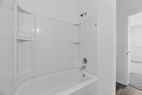 House in Ruskin, Florida 4 bedrooms, 177.63 sq.m. № 2219503 - photo 14