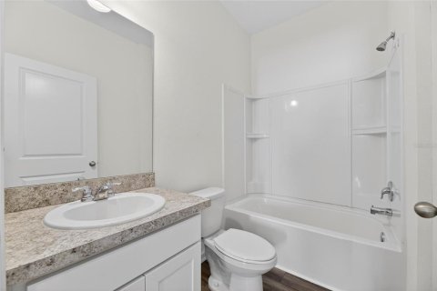 House in Ruskin, Florida 4 bedrooms, 177.63 sq.m. № 2219503 - photo 18