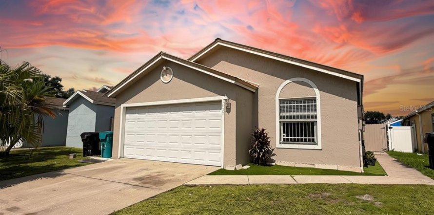 Casa en Orlando, Florida 3 dormitorios, 112.23 m2 № 2386487