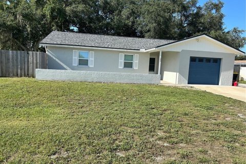 Casa en Winter Haven, Florida 3 dormitorios, 125.88 m2 № 2202205