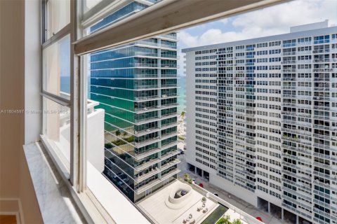 Снять в аренду кондоминиум в Халландейл-Бич, Флорида 2 спальни, 115.2м2, № 1700927 - фото 19