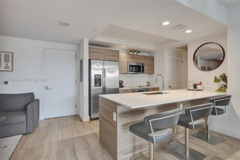 Condominio en venta en Miami, Florida, 2 dormitorios, 97.08 m2 № 1994061 - foto 11