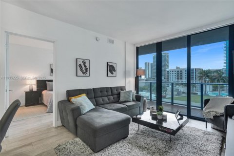 Condominio en venta en Miami, Florida, 2 dormitorios, 97.08 m2 № 1994061 - foto 18