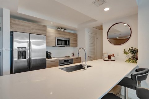 Condominio en venta en Miami, Florida, 2 dormitorios, 97.08 m2 № 1994061 - foto 16