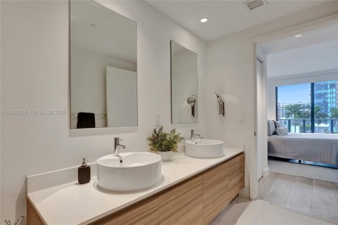 Condominio en venta en Miami, Florida, 2 dormitorios, 97.08 m2 № 1994061 - foto 24