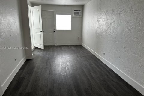 Immobilier commercial à vendre à Miami, Floride: 181.07 m2 № 2045156 - photo 28