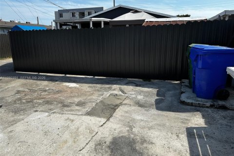 Immobilier commercial à vendre à Miami, Floride: 181.07 m2 № 2045156 - photo 19