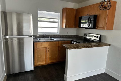 Immobilier commercial à vendre à Miami, Floride: 181.07 m2 № 2045156 - photo 26