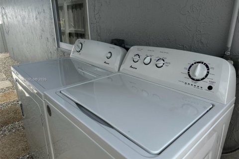 Immobilier commercial à vendre à Miami, Floride: 181.07 m2 № 2045156 - photo 25