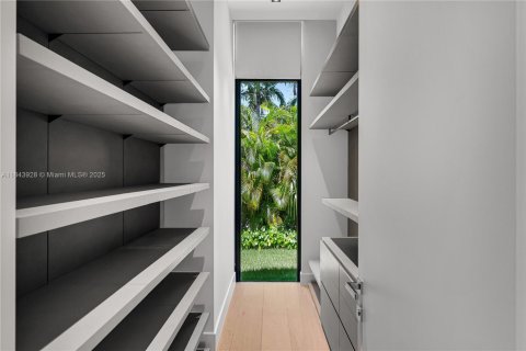 Villa ou maison à vendre à Golden Beach, Floride: 6 chambres, 506.97 m2 № 1871292 - photo 24