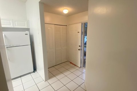 Townhouse in Miami, Florida 3 bedrooms, 101.26 sq.m. № 1943347 - photo 4