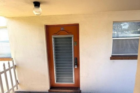 Copropriété à vendre à Sunrise, Floride: 2 chambres, 78.97 m2 № 2084403 - photo 2