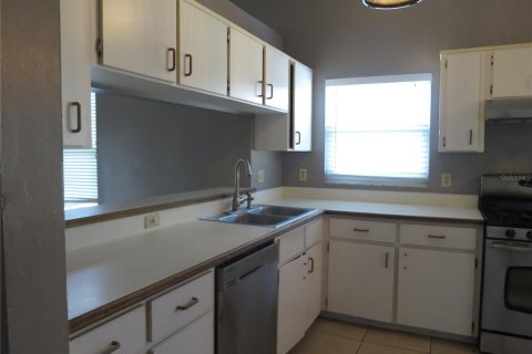 House in Kissimmee, Florida 3 bedrooms, 130.99 sq.m. № 2350129 - photo 27