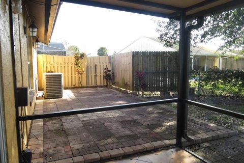 House in Kissimmee, Florida 3 bedrooms, 130.99 sq.m. № 2350129 - photo 19