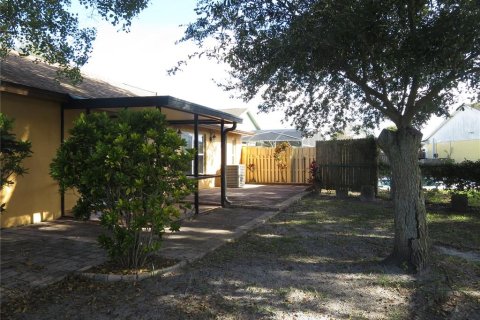 House in Kissimmee, Florida 3 bedrooms, 130.99 sq.m. № 2350129 - photo 22