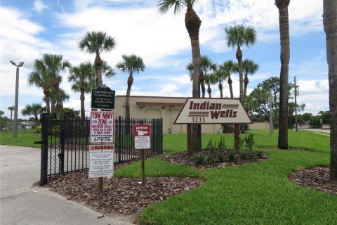 House in Kissimmee, Florida 3 bedrooms, 130.99 sq.m. № 2350129 - photo 4