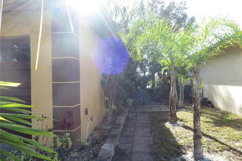 House in Kissimmee, Florida 3 bedrooms, 130.99 sq.m. № 2350129 - photo 9