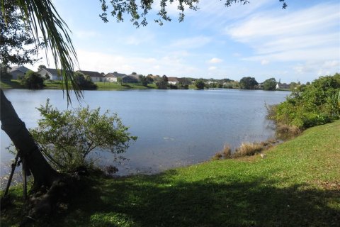 House in Kissimmee, Florida 3 bedrooms, 130.99 sq.m. № 2350129 - photo 3
