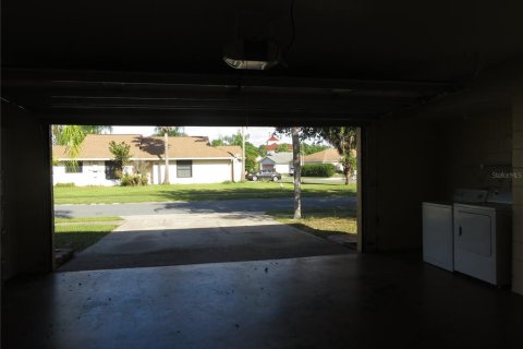 House in Kissimmee, Florida 3 bedrooms, 130.99 sq.m. № 2350129 - photo 12