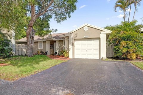 Villa ou maison à vendre à Sunrise, Floride: 3 chambres, 132.39 m2 № 1927968 - photo 1