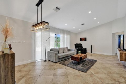 Villa ou maison à vendre à Sunrise, Floride: 3 chambres, 132.39 m2 № 1927968 - photo 9