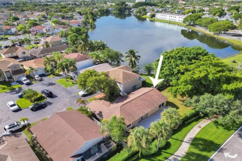 Villa ou maison à vendre à Sunrise, Floride: 3 chambres, 132.39 m2 № 1927968 - photo 3