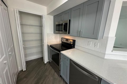 Copropriété à louer à Orlando, Floride: 3 chambres, 136.19 m2 № 2425566 - photo 6