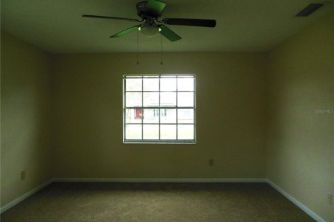 House in Deltona, Florida 4 bedrooms, 151.43 sq.m. № 2398734 - photo 13