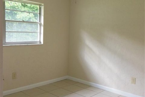 House in Deltona, Florida 4 bedrooms, 151.43 sq.m. № 2398734 - photo 20