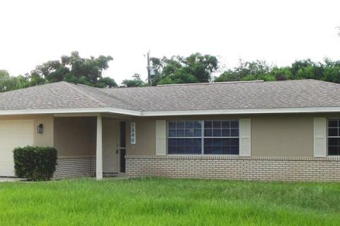 House in Deltona, Florida 4 bedrooms, 151.43 sq.m. № 2398734