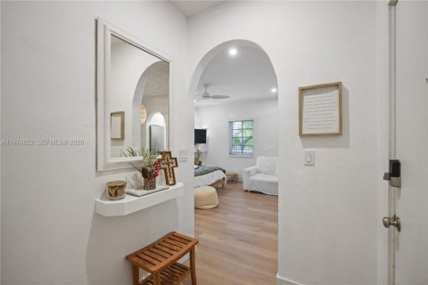 Condominio en venta en Miami Beach, Florida, 53.88 m2 № 2036038 - foto 6