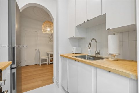 Condominio en venta en Miami Beach, Florida, 53.88 m2 № 2036038 - foto 3