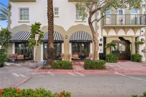 Condominio en venta en Miami Beach, Florida, 53.88 m2 № 2036038 - foto 11