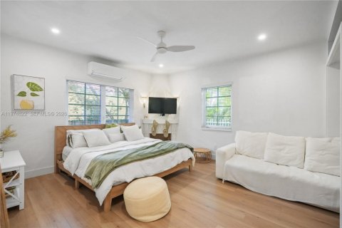 Condominio en venta en Miami Beach, Florida, 53.88 m2 № 2036038 - foto 5