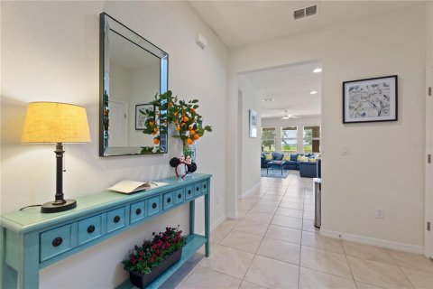 House in Davenport, Florida 7 bedrooms, 337.42 sq.m. № 1815711 - photo 5