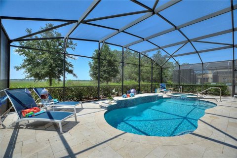 House in Davenport, Florida 7 bedrooms, 337.42 sq.m. № 1815711 - photo 24