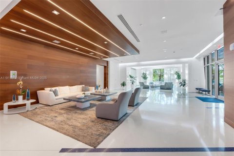 Condo in Sunny Isles Beach, Florida, 3 bedrooms  № 2017007 - photo 22