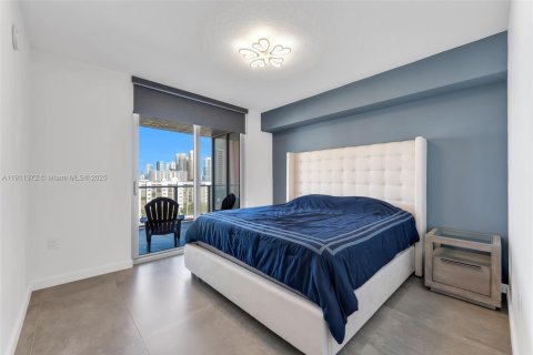 Condo in Sunny Isles Beach, Florida, 3 bedrooms  № 2017007 - photo 17