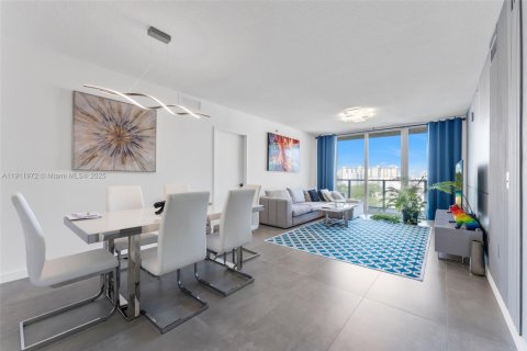 Condominio en Sunny Isles Beach, Florida, 3 dormitorios  № 2017007