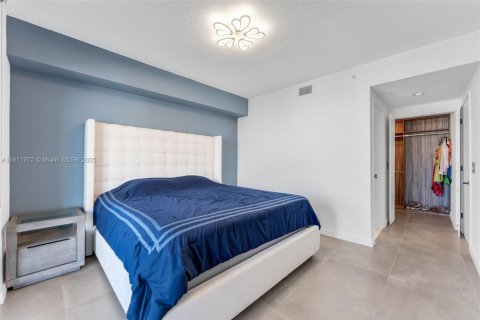 Condo in Sunny Isles Beach, Florida, 3 bedrooms  № 2017007 - photo 16