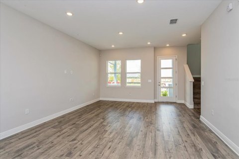 House in Orlando, Florida 4 bedrooms, 199.28 sq.m. № 1844870 - photo 3