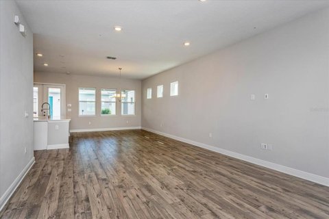 House in Orlando, Florida 4 bedrooms, 199.28 sq.m. № 1844870 - photo 6