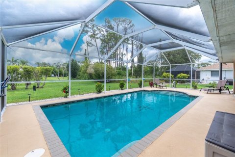House in Port Charlotte, Florida 2 bedrooms, 128.58 sq.m. № 1799841 - photo 3