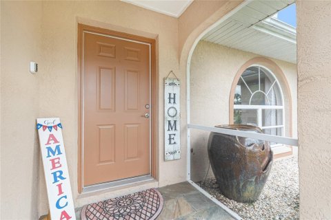House in Port Charlotte, Florida 2 bedrooms, 128.58 sq.m. № 1799841 - photo 6