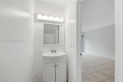 Adosado en alquiler en Pompano Beach, Florida, 2 dormitorios, 102.19 m2 № 2006213 - foto 16