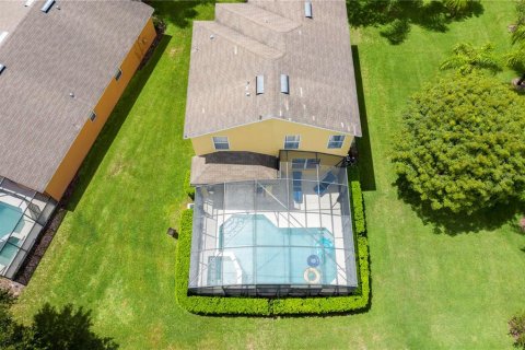 House in Clermont, Florida 4 bedrooms, 172.61 sq.m. № 2213217 - photo 3