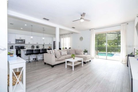 House in Clermont, Florida 4 bedrooms, 172.61 sq.m. № 2213217 - photo 19